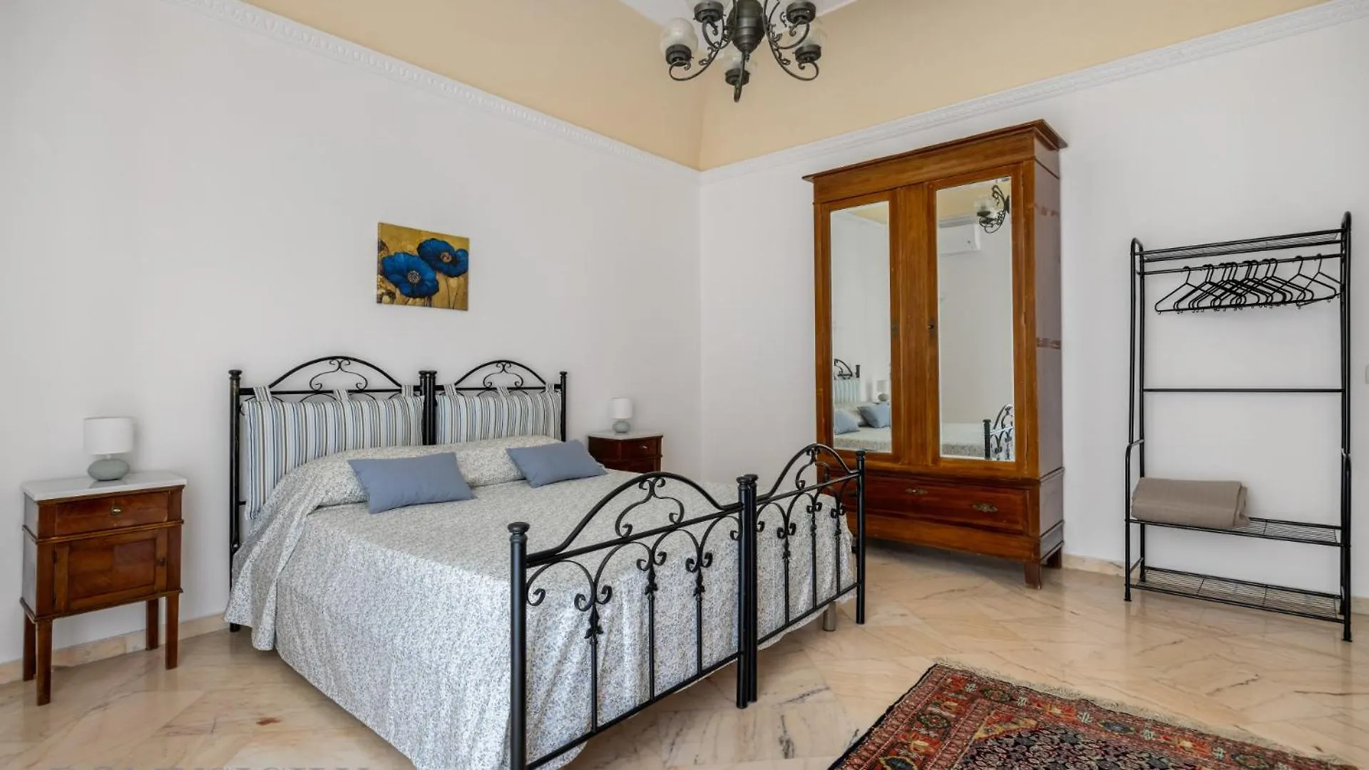 Torrekalsa Apartment By Domusicily Palermo 0*,